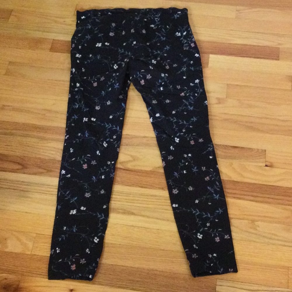 Primark Black Floral Skinny Pants - Picture 2 of 9